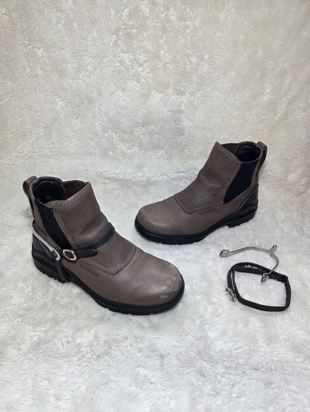 Ariat Terrain Twin Gore Waterproof Chelsea Boots w/ Spurs Women 9.5B Distressed